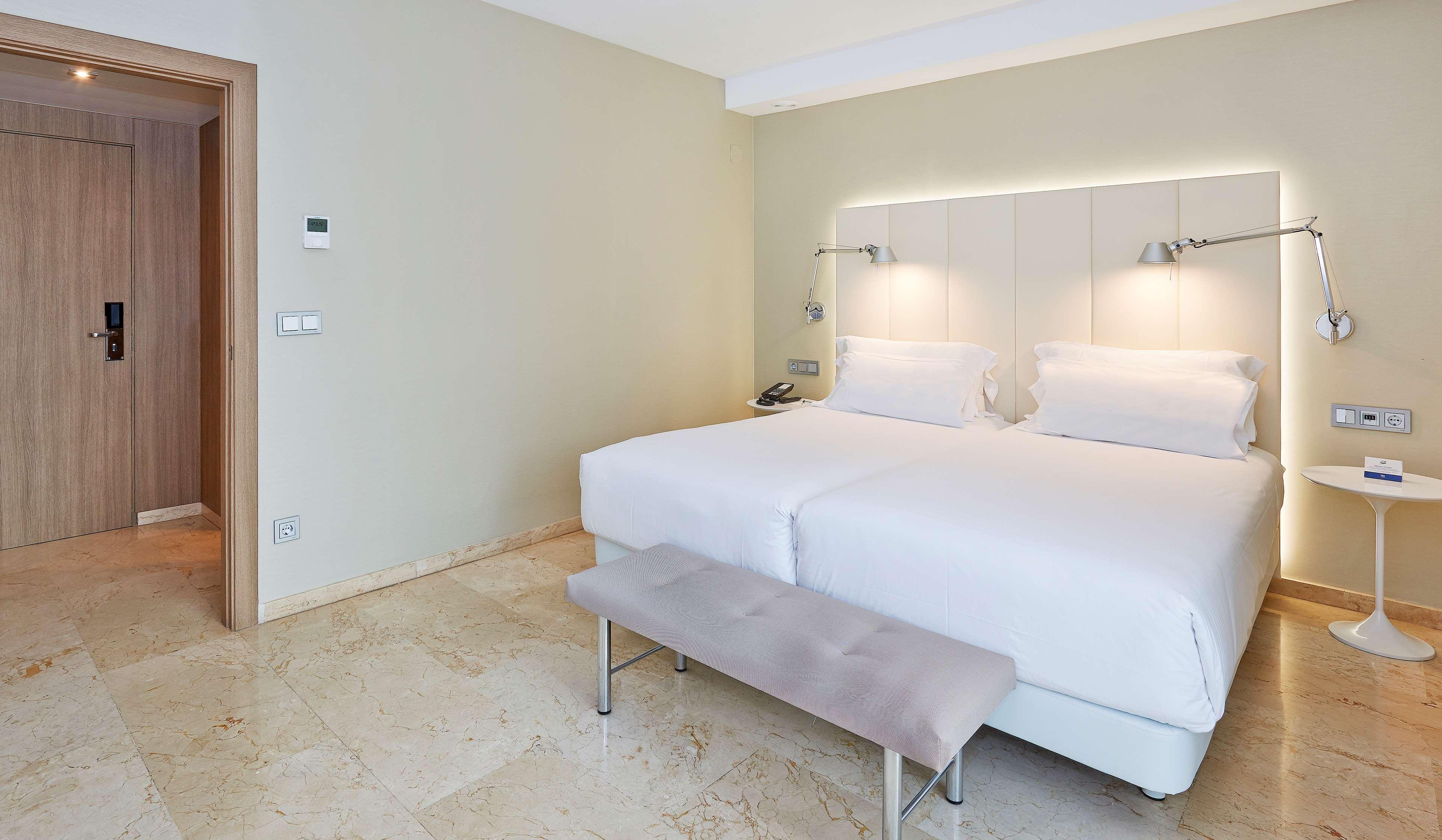 Nh Ciudad De Zaragoza Hotel Buitenkant foto