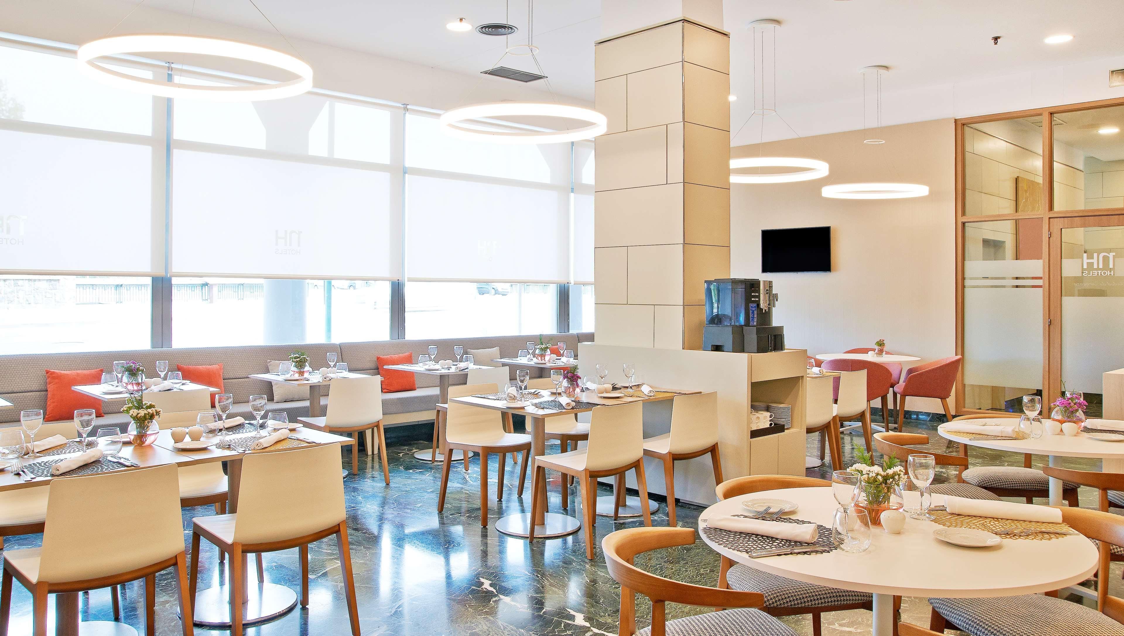 Nh Ciudad De Zaragoza Hotel Buitenkant foto