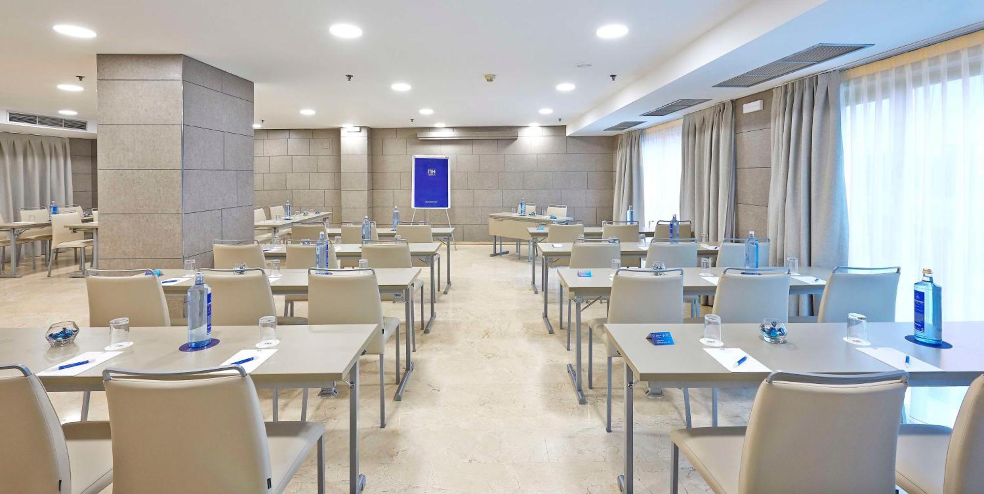 Nh Ciudad De Zaragoza Hotel Buitenkant foto