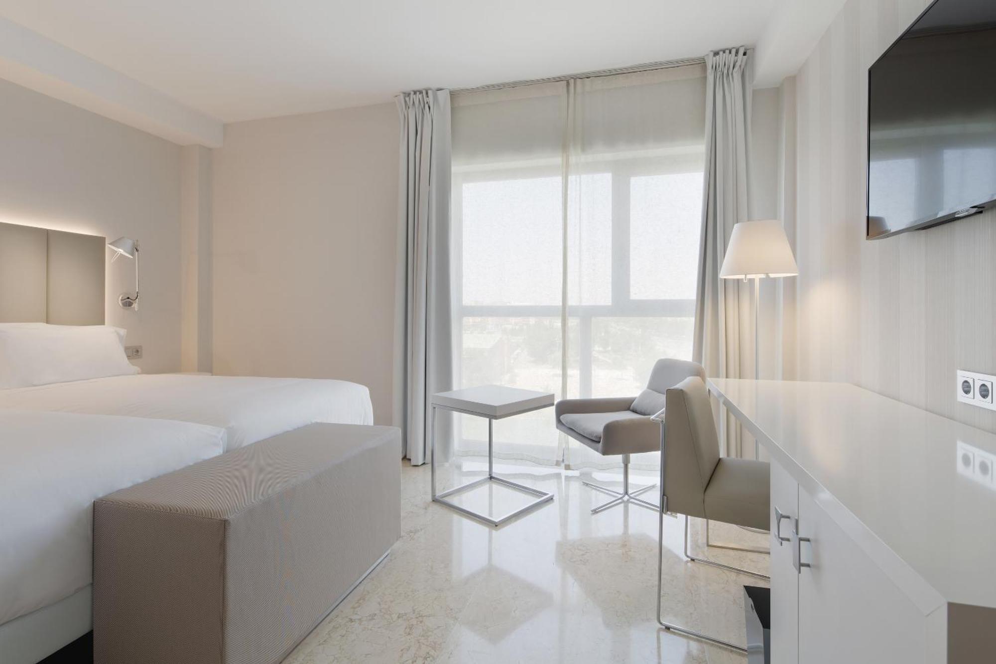 Nh Ciudad De Zaragoza Hotel Buitenkant foto